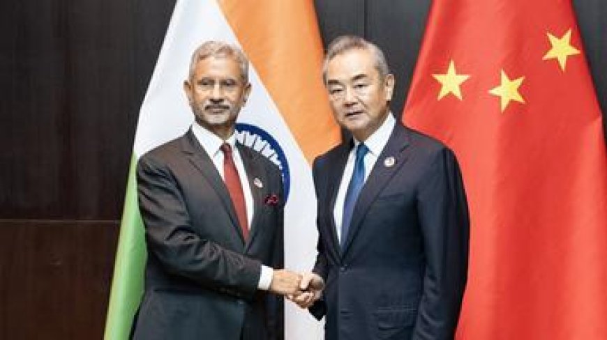 Jaishankar Meets Chinese FM Wang in Laos, Pushes for Urgency in Resolving LAC Standoff